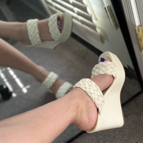 NESSIE WEDGE SANDALS - Picture 8 of 11